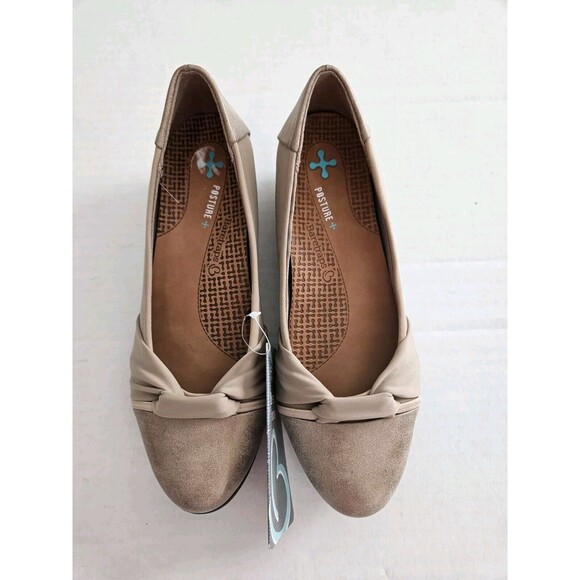 BareTraps Soft Bronze Nima Hidden Heel posture plus balance align Size 6 NWT - Picture 3 of 8